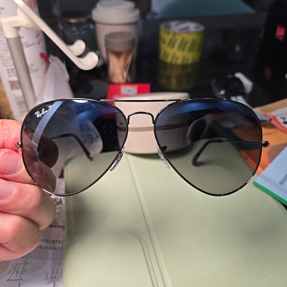 Ray-Ban Gradient Black Aviator Sunglasses - Picture 1 of 5